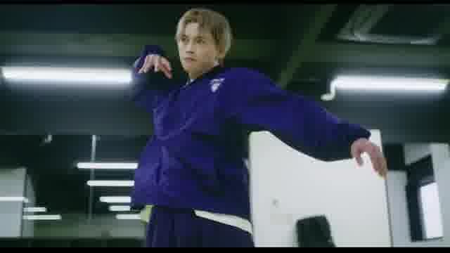 ダンスバトルシーン映像