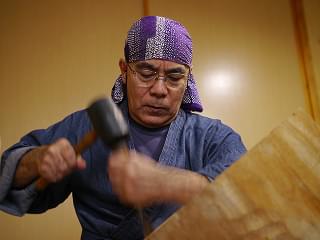 うむい獅子 仲宗根正廣の獅子づくり