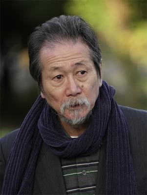 夜明けまでバス停で