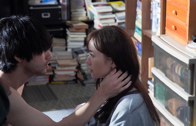 松本まりかの「夜、鳥たちが啼く」の画像