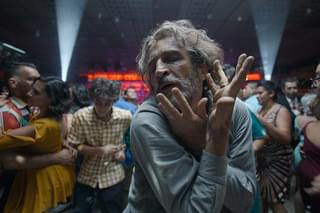 バルド、偽りの記録と一握りの真実