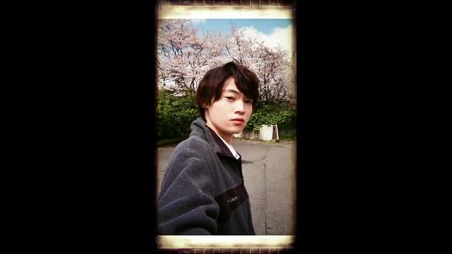 劇中歌「靴の音に、淡い影。」（片耳にカラスムギ。）MV