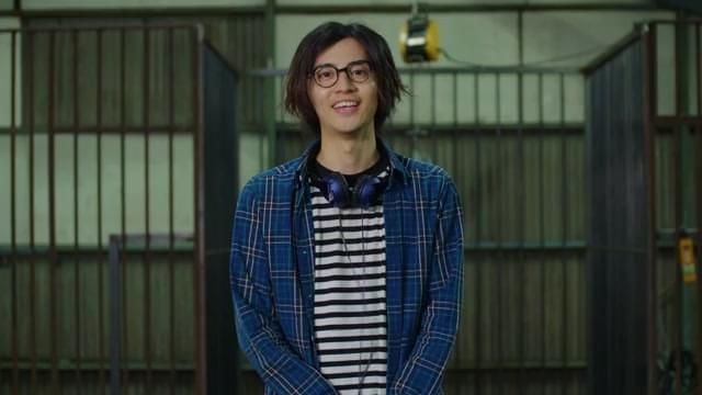 コメント映像：飯島寛騎