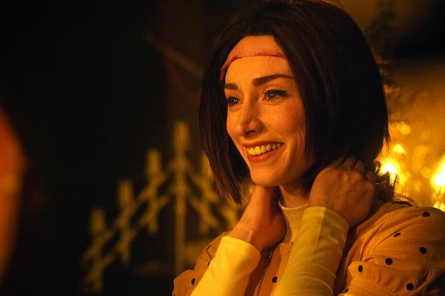 殺人美容師 頭の皮を剥ぎ取ります