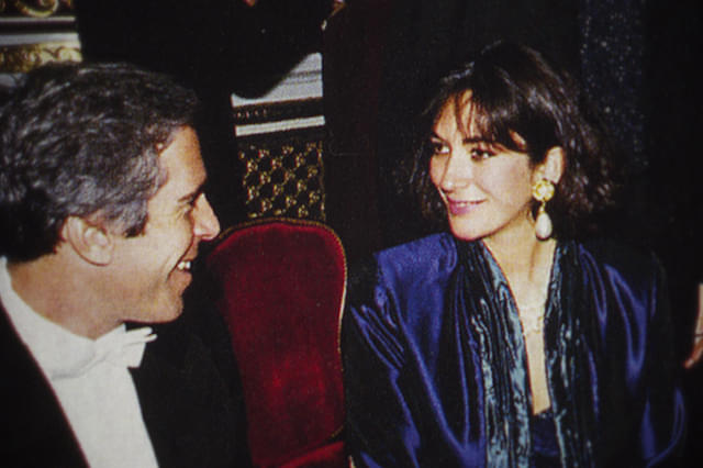 ギレーヌ・マックスウェル 権力と背徳の影で