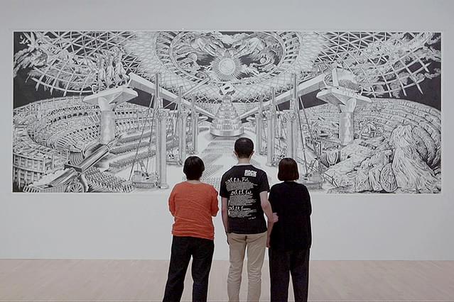 目の見えない白鳥さん、アートを見にいく