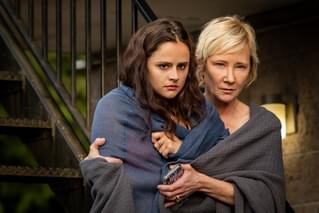 ガール・イン・ザ・ルーム13の予告編・動画