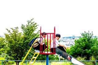 尾かしら付き。の予告編・動画