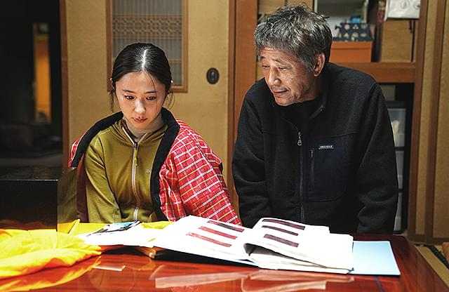 堀田真由の「バカ塗りの娘」の画像