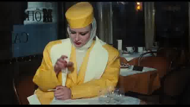 ウルリケ・オッティンガー「ベルリン三部作」予告編