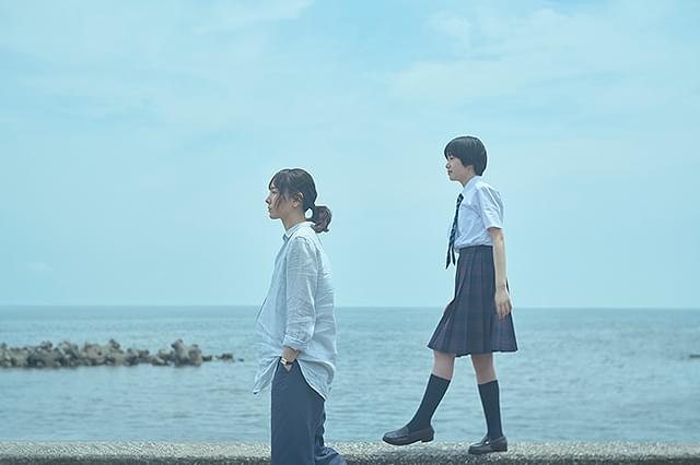 違国日記 : 作品情報・キャスト・あらすじ - 映画.com