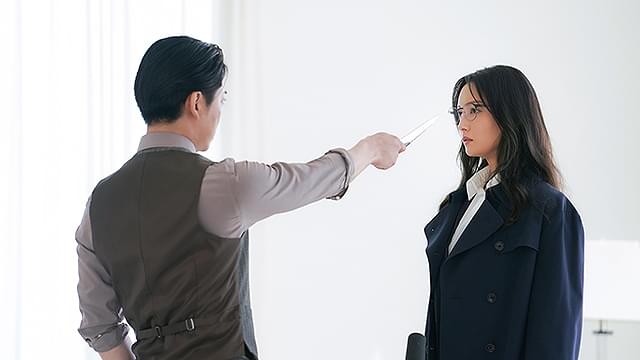 菜々緒の「怪物の木こり」の画像