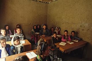 鉛筆と銃 長倉洋海の眸（め）