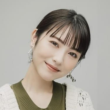 浜辺美波：プロフィール・作品情報・最新ニュース - 映画.com