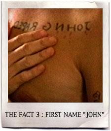 「メメント」各種プレゼントが当たる！ 俺の名はレナード。 大事な記憶をなくしてしまったらしい。 手がかりになるのは5枚の写真と 5つのTHE FACT（事実）だけ。 やつはいったい誰なんだ…