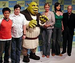 「シュレック2」のキャンペーンでも たびたび来日しているカッツェンバーグ(右)