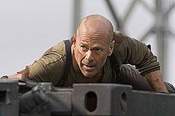 20年もの間、厳しい世界を生き残ってきた ブルース・ウィリス