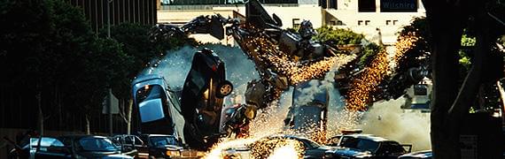 悪のトランスフォーマー＝ディセプティコンは、人類に迫るかつてない脅威だ