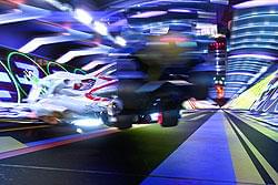 今まで誰も体験したことのない 超スピードが画面に溢れる