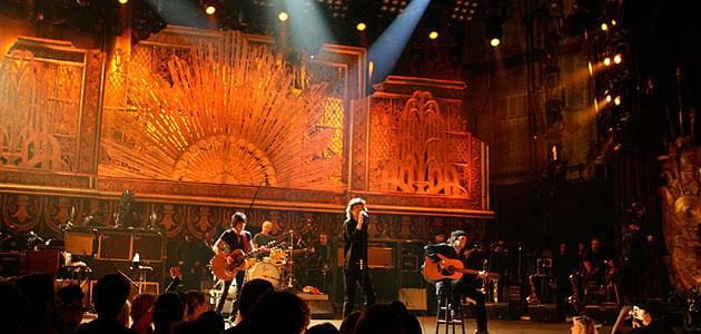 ビーコン・シアターはストーンズにしては小さな会場だが、その分、親密度は高い