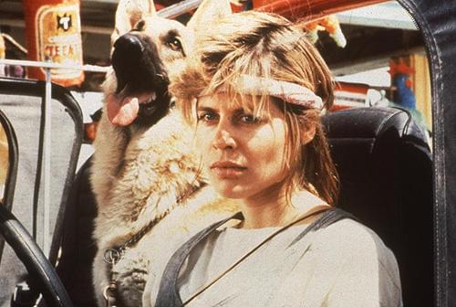 サラ・コナー。自らの運命を受け入れ、 ジョン、そして人類の未来のために戦い抜いた