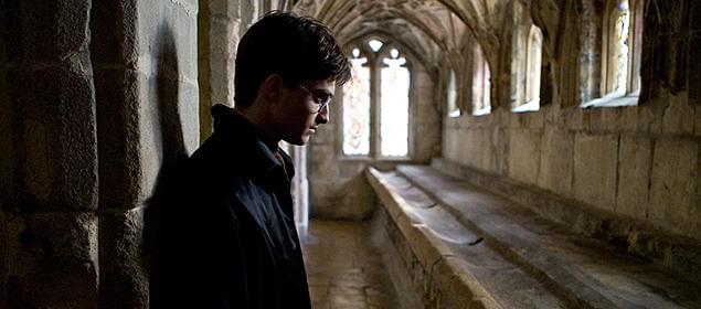 映画を見ながら「これ、なんだっけ?」と考えこんでしまわないように…