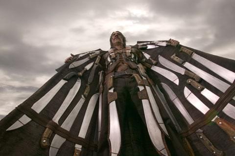 「どうだお前ら！マチェーテで斬り刻んでやるぜ！」