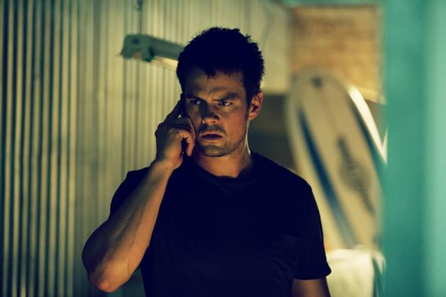 傑作サスペンスの定番「証人保護プログラム」がテーマ