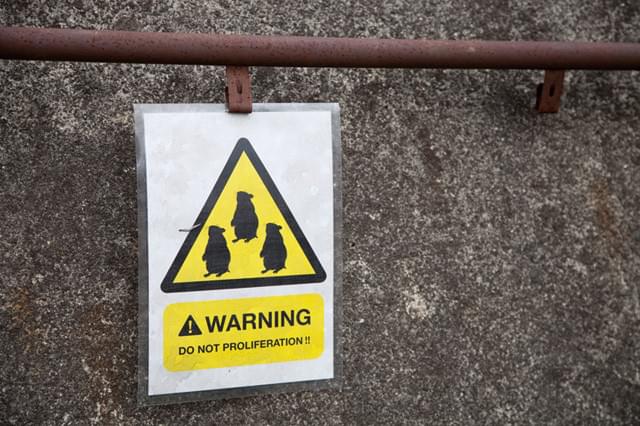 “増殖”をイメージさせるサイン