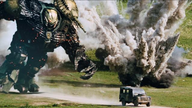 ロシア最高峰のVFXと本物の戦争兵器が埋め尽くす驚異の映像世界！