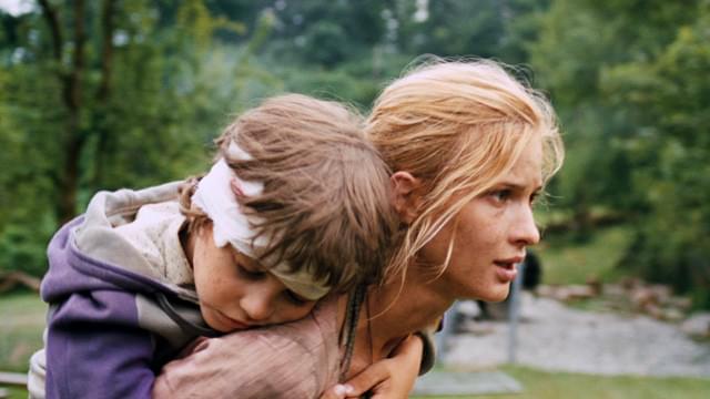 美しきヒロインが見せる母子愛にも引き込まれる