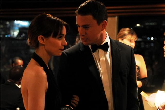 夫との甘い生活を再び取り戻したエミリーだが……