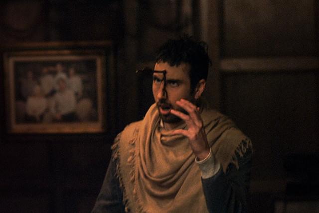 ボウガンで撃たれた者を皮切りに殺りくが始まる!