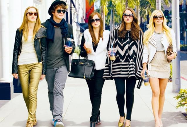 セレブ専門の窃盗団が10代の少女たちだったという衝撃の事件を映画化！