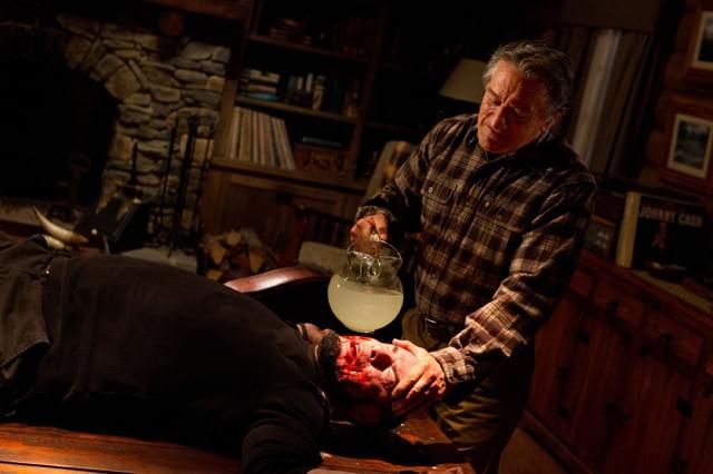 戦争の狂気が、お互いをより暴力的に変貌させる!