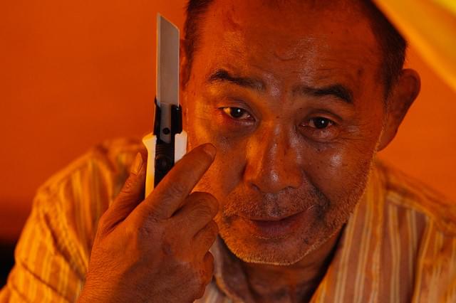 「冷たい熱帯魚」のでんでんも印象的なシーンで登場！