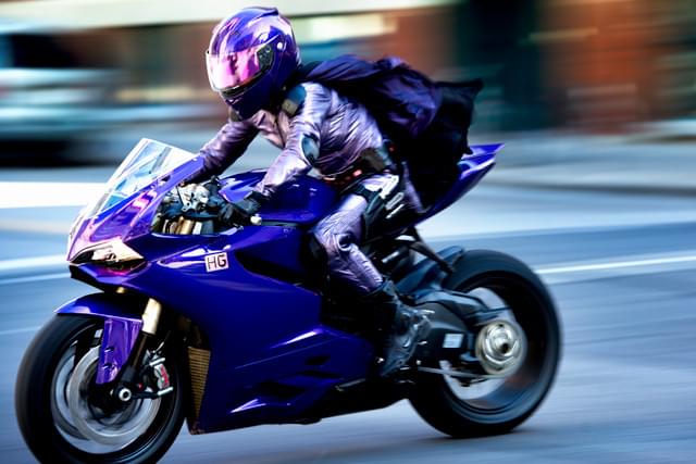 バイクも登場！スケールアップしたアクションも必見