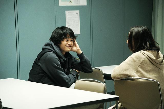 注目の若手俳優・池松壮亮が奔放な弟役