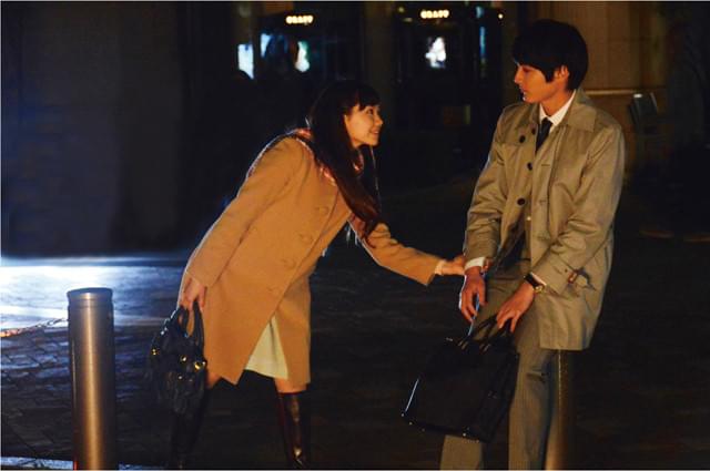 社会人となった花と距離を縮める青年役は高良健吾