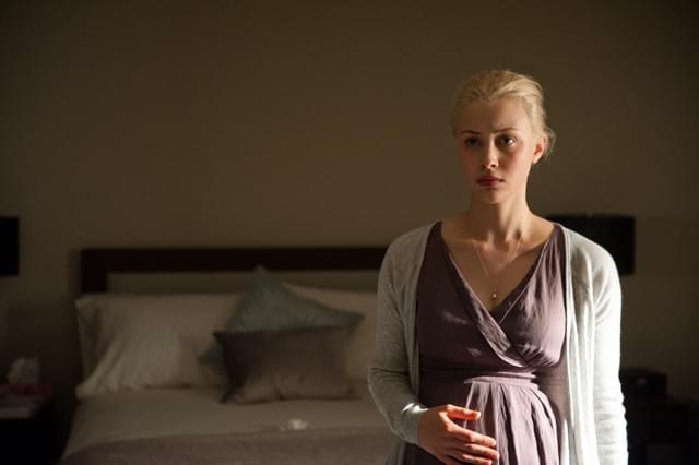 アンソニーの妻はなぜ身重なのか