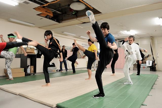 夢に懸ける人々の姿が観る者の胸を熱くする