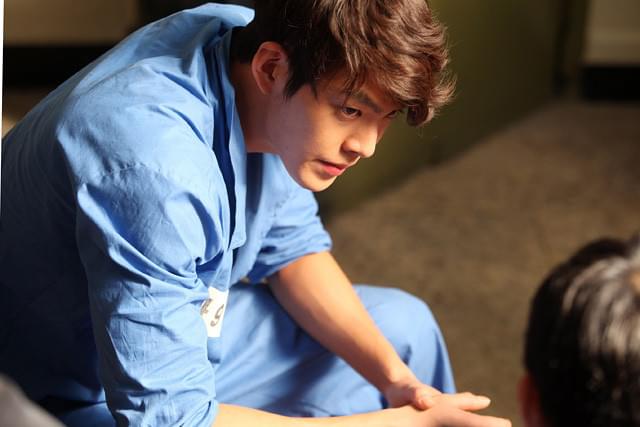 狂犬のように育ったソンフン（キム・ウビン）