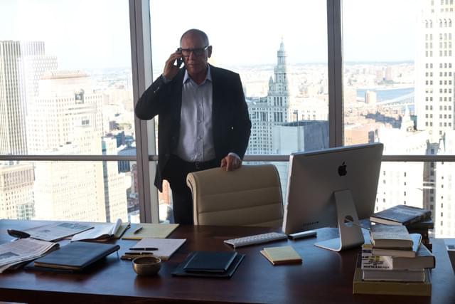 ワイアットに新型スマホを狙われている立場