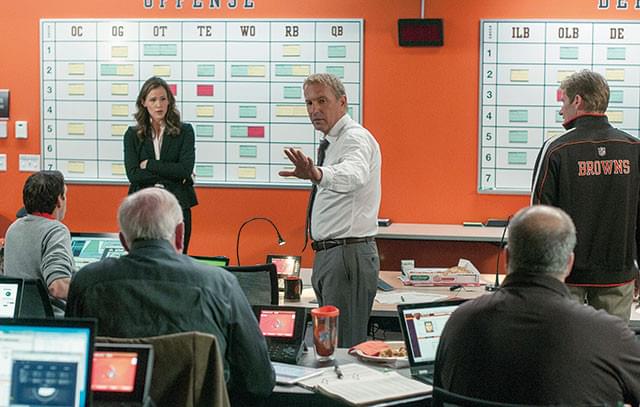 チーム運営の裏側もリアリティたっぷり