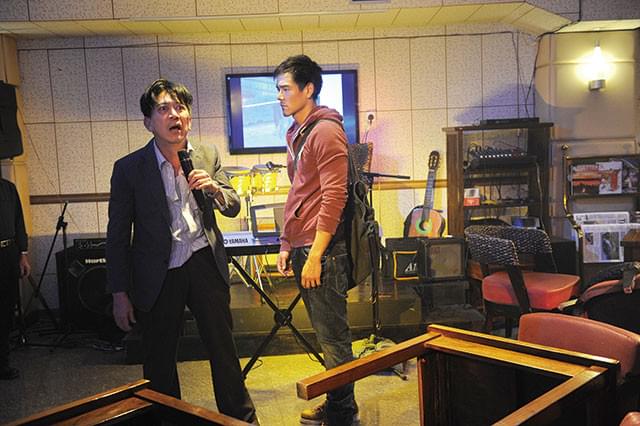 スーチーは父に生きる希望を与えたいと願う