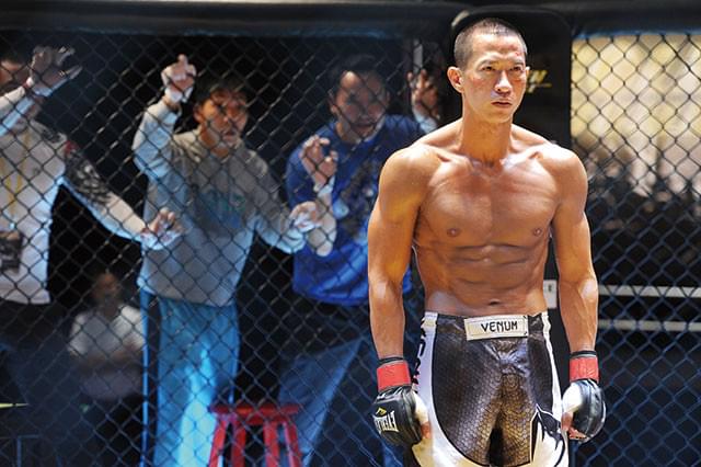 撮影当時46歳のチョンが壮絶な役作りを敢行