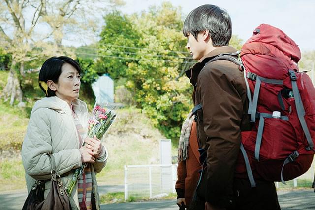 静人は旅の先々で出会う人々に思いを伝える