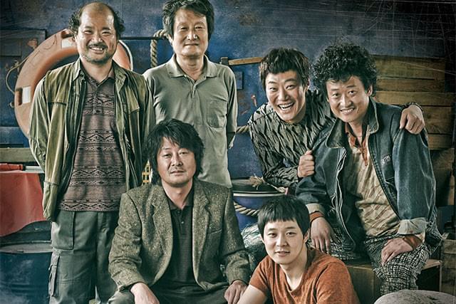 家族のような絆で結ばれた6人だが……