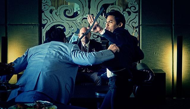 目を見張るジャーの見事なムエタイ技!