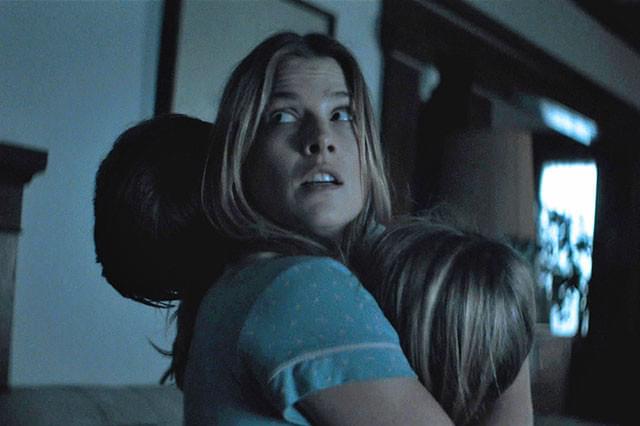 シングルマザーの一家を襲う怪奇現象！